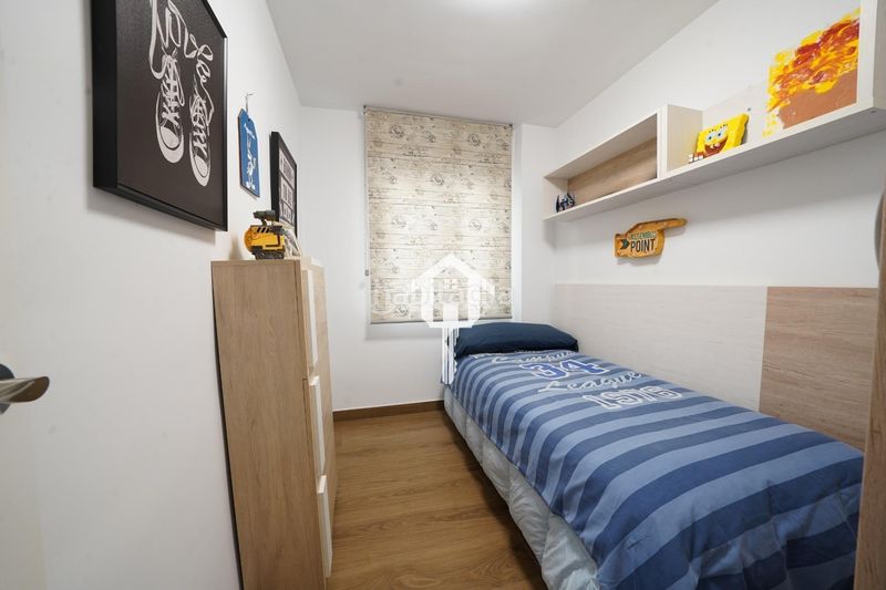 Foto e781d66c-45ee-4735-847c-2decd014ed45. Piso  luminoso de 3 dormitorios en Campoamor 87m2, primera planta y cocina americana en Alicante