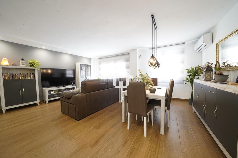 Foto f9867cbe-86ef-4e5a-ae3d-24aceef15e59. Piso  luminoso de 3 dormitorios en Campoamor 87m2, primera planta y cocina americana en Alicante