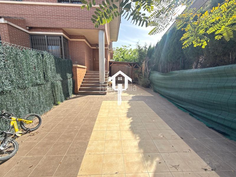 Foto 1600db50-7c4d-4d06-84eb-7b5798d9b803. Casa adossada amb aparcament piscina a Almajada-Ravel Mutxamel