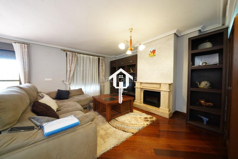 Foto 2884de98-e241-49e0-be4b-6541029415e3. Casa adossada amb aparcament piscina a Almajada-Ravel Mutxamel