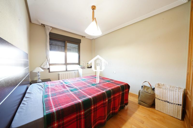 Foto 37f0b6fd-cfbf-4888-8c02-c94b8b1f1d91. Casa adossada amb aparcament piscina a Almajada-Ravel Mutxamel