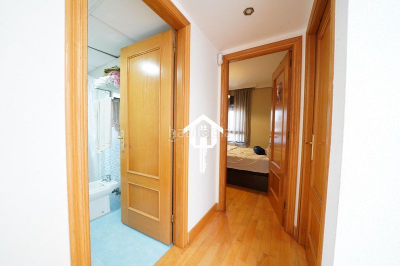 Foto 4e61d240-7eb8-4851-a69e-b41740bd33ff. Casa adossada amb aparcament piscina a Almajada-Ravel Mutxamel