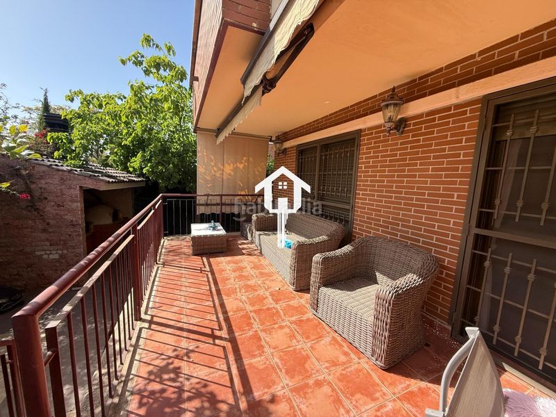 Foto 5218711f-47d8-4b49-9d07-f97dec922119. Casa adossada amb aparcament piscina a Almajada-Ravel Mutxamel