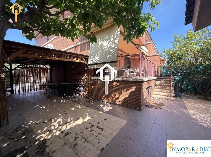 Foto 5fed346e-2f6e-49ac-9b42-99fb80eeab10. Casa adossada amb aparcament piscina a Almajada-Ravel Mutxamel