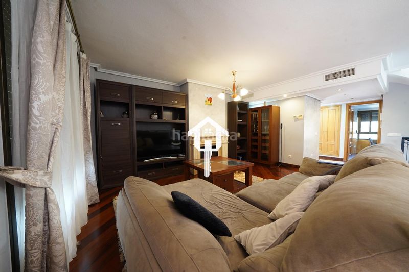 Foto 911419a0-5a60-4ec8-9098-44a295404e77. Casa adossada amb aparcament piscina a Almajada-Ravel Mutxamel