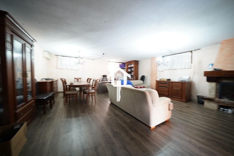 Foto 9fde4cb0-ceae-44c8-8931-97a3353e4630. Casa adossada amb aparcament piscina a Almajada-Ravel Mutxamel