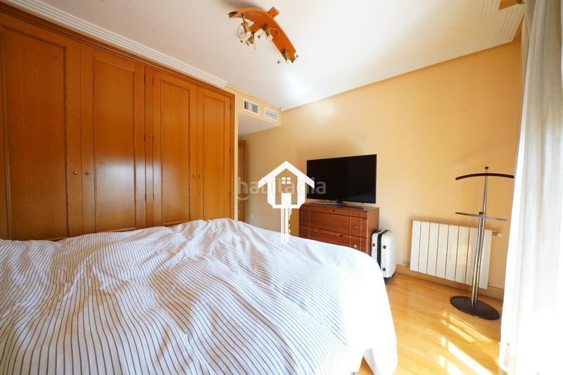 Foto a8f0d768-f841-4013-9e69-75194b8a742a. Casa adossada amb aparcament piscina a Almajada-Ravel Mutxamel