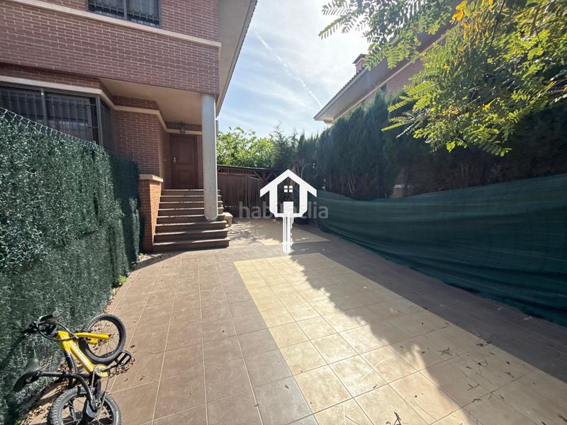 Foto af92933e-c610-474f-9c5c-f426dd58ef99. Casa adossada amb aparcament piscina a Almajada-Ravel Mutxamel