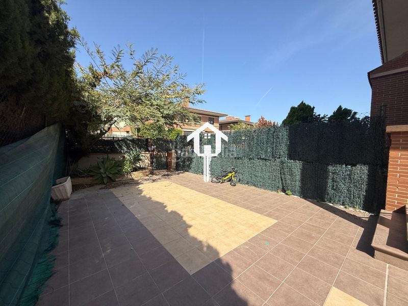 Foto b76ef5c6-d93c-4343-be99-d69d09472cec. Casa adossada amb aparcament piscina a Almajada-Ravel Mutxamel