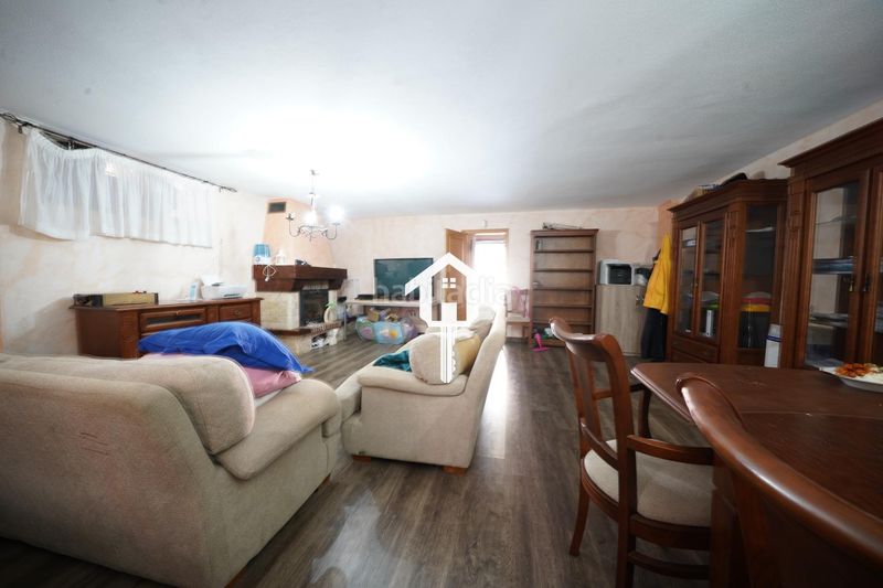 Foto bf4f62ab-9d43-4b64-951d-00b5815e03e8. Casa adossada amb aparcament piscina a Almajada-Ravel Mutxamel