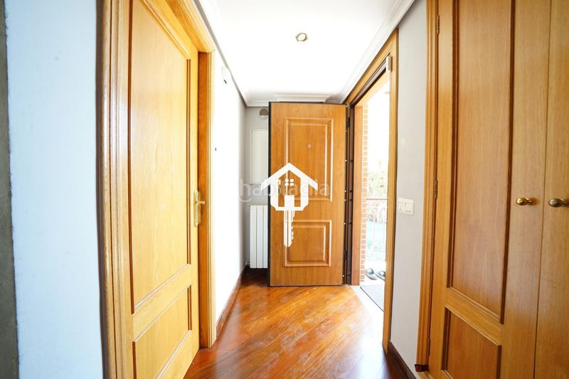 Foto c54dd68b-3bc3-4678-95be-dd36d47d11e1. Casa adossada amb aparcament piscina a Almajada-Ravel Mutxamel