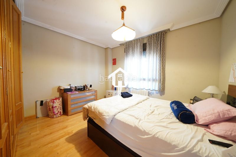 Foto ecd1a23b-c7b2-488a-8af3-a2140b20e072. Casa adossada amb aparcament piscina a Almajada-Ravel Mutxamel