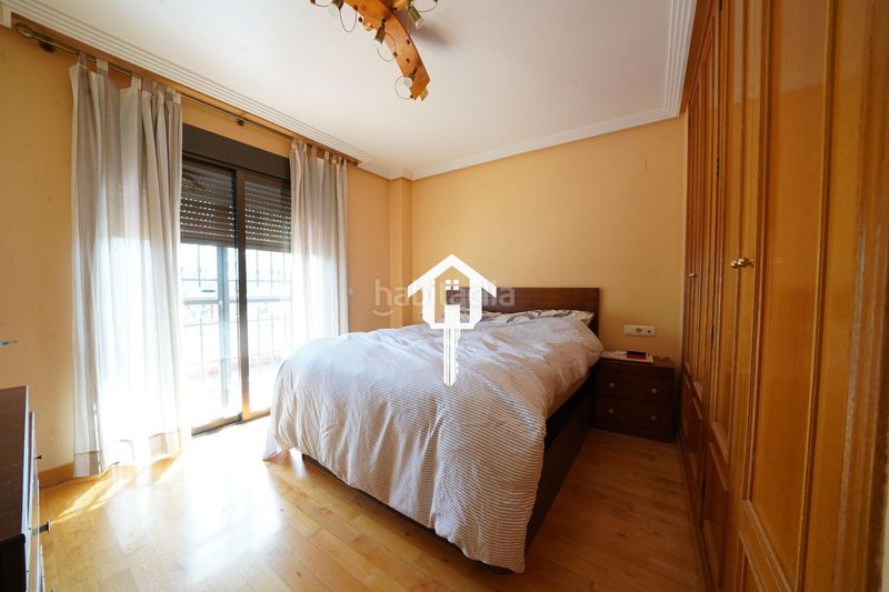 Foto ed7d0551-b791-4922-9471-913e242fa9f8. Casa adossada amb aparcament piscina a Almajada-Ravel Mutxamel