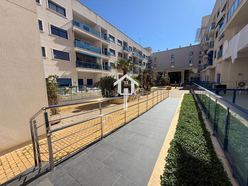 Foto 39d272d2-d9fd-407c-ba6e-3b5548218e9b. Pis amb aparcament piscina a Palmeral Alicante