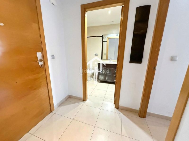 Foto 3f7ef46b-a7ad-49b3-8c05-d415df61a196. Pis amb aparcament piscina a Palmeral Alicante