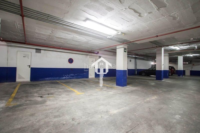 Foto eac300f9-4c38-441d-bcae-b88879f1509b. Pis amb aparcament piscina a Palmeral Alicante