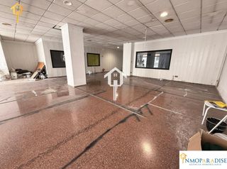 Local Comercial a Calle FCO CARRATALA CERNUDA