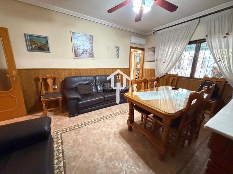 Foto 0a115c25-f2c8-4278-8f5d-f5e68600b000. Casa a Centro Sant Vicent del Raspeig