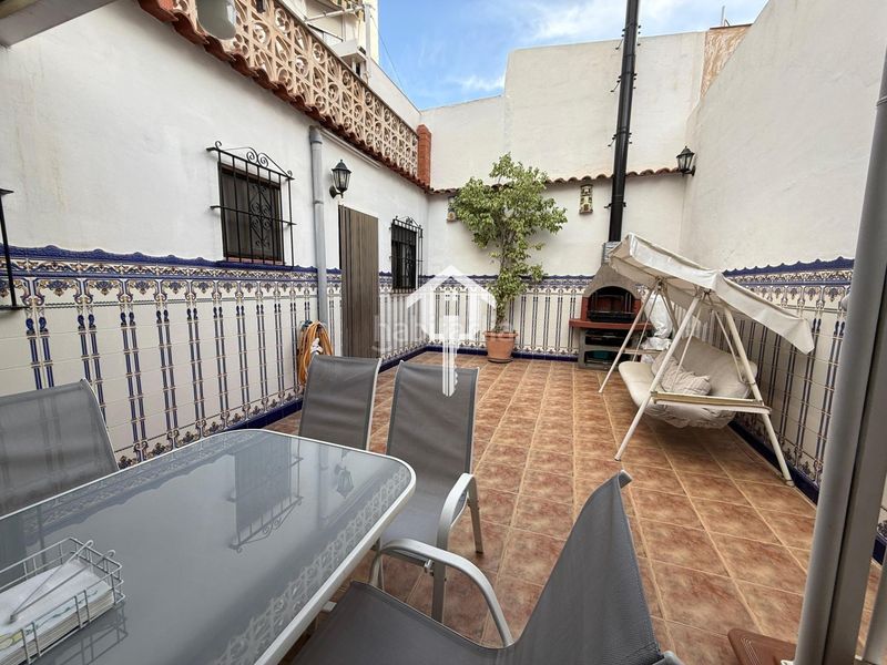 Foto 0b6864ce-91d3-4914-88b8-5a77d8b40118. Casa a Centro Sant Vicent del Raspeig