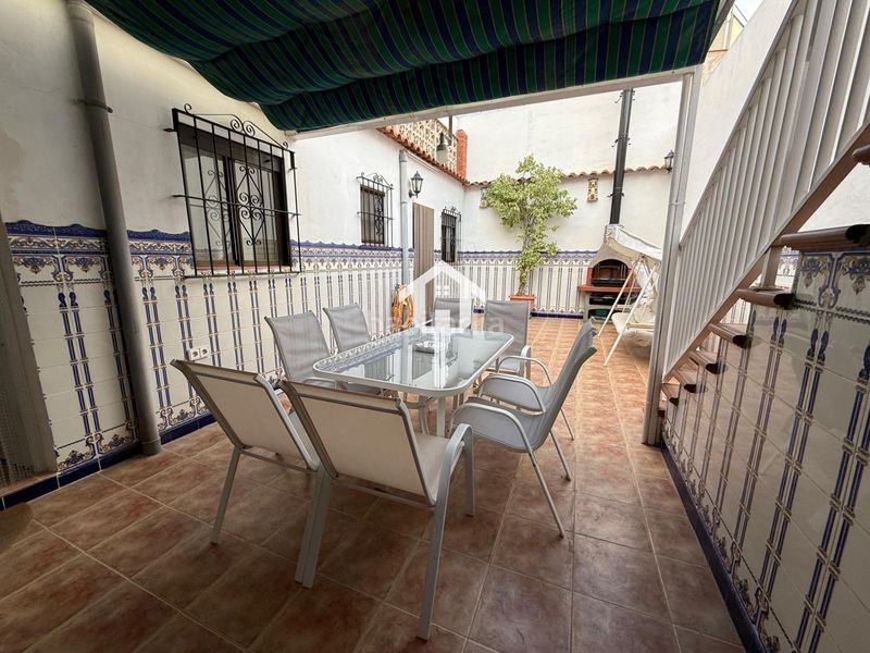 Foto 8f6cf3dd-40e3-475e-9d07-c50c41cd5adb. Casa a Centro Sant Vicent del Raspeig