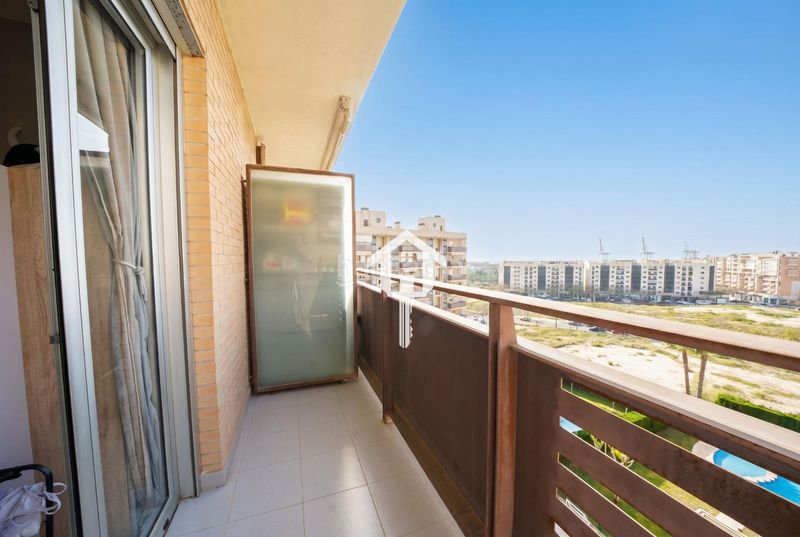 Foto 9ab14877-5ace-484c-9931-8f48de3eb1df. Pis amb aparcament piscina a Babel Alicante