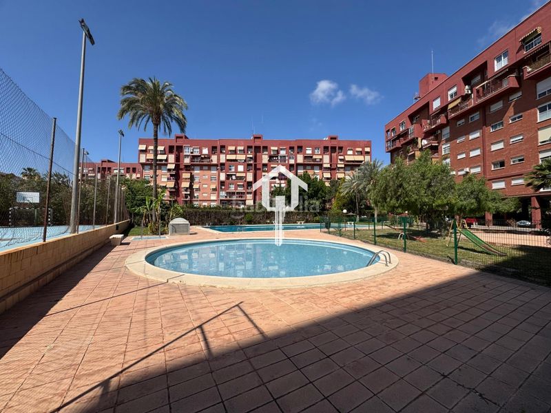 Foto 25a28448-ddb5-425a-8a84-931bc1037399. Piso  en venta zona benalua en Babel Alicante