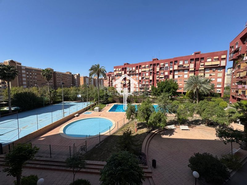 Foto 360f43fe-3c00-42d5-903f-cdad7a2287b3. Piso  en venta zona benalua en Babel Alicante
