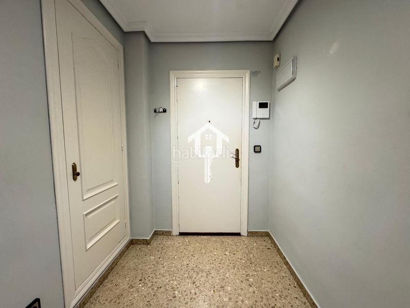 Foto edcc77b8-fea2-4766-a00e-581743cd76c5. Piso  en venta zona benalua en Babel Alicante