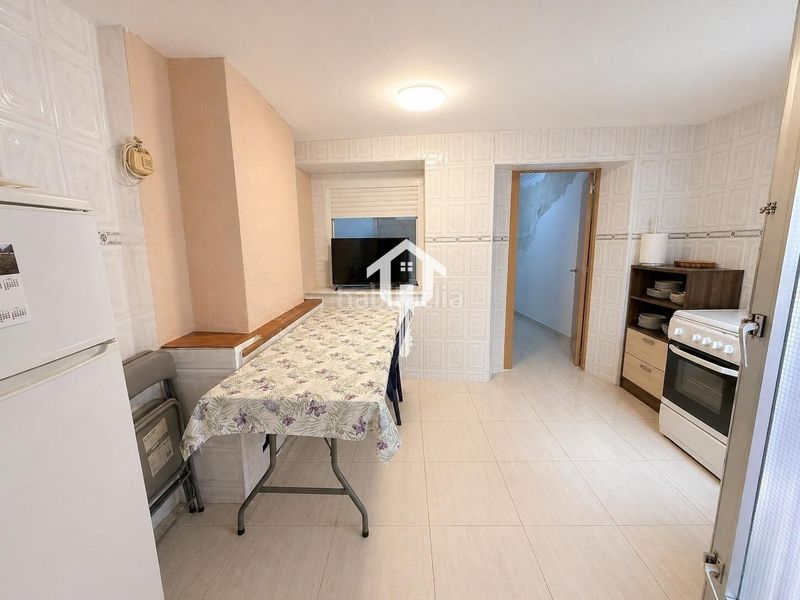 Foto 3e6591ce-b3fe-4783-b136-e102b6fe0307. Casa a Barrio del Centro Alicante