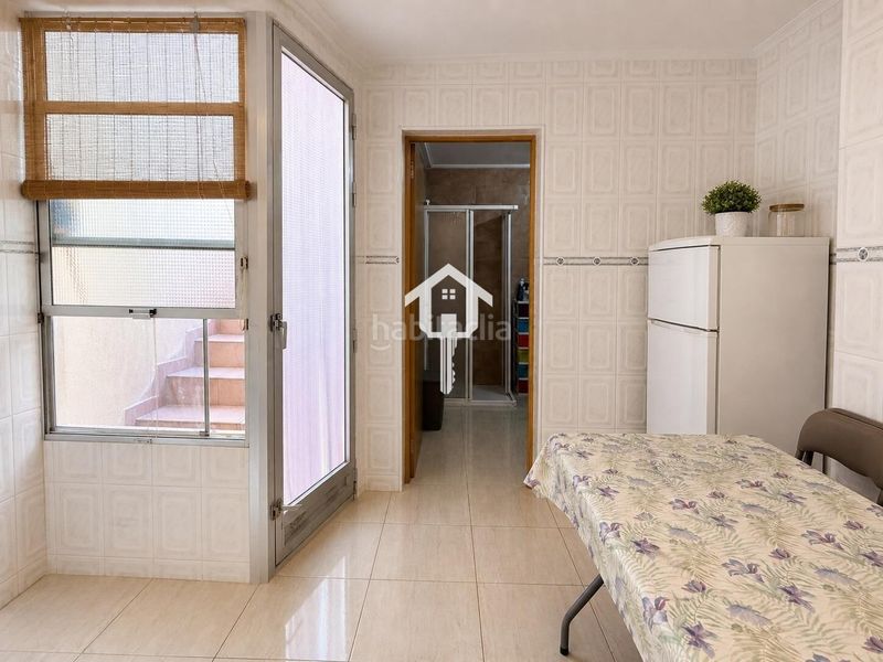 Foto 5e121ebd-28ee-4df2-b4bb-c834afba4ea0. Casa a Barrio del Centro Alicante