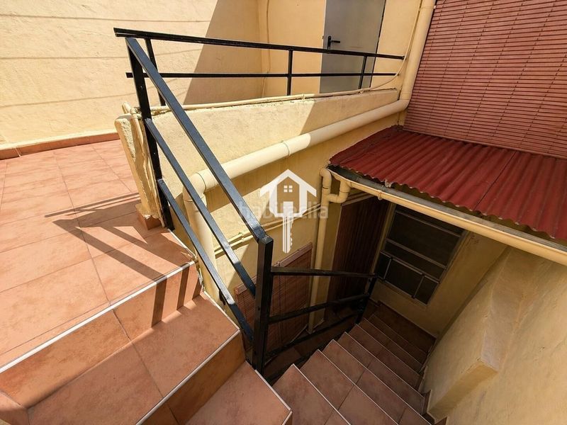 Foto e8cefb79-fd63-4729-af78-04303a9db5a0. Casa a Barrio del Centro Alicante