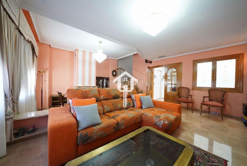 Foto 19d68ee0-d831-4f00-b0a5-df7584c886dc. Casa adossada amb aparcament a Santo Domingo Alicante