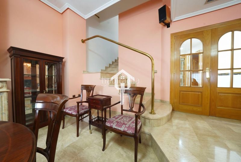 Foto 1d79f313-aedc-40da-b68c-de16922bd96a. Casa adossada amb aparcament a Santo Domingo Alicante