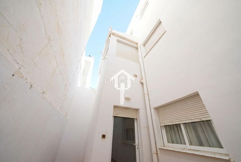 Foto 9229d8fc-e77f-4dba-9b4e-59185444f4c2. Casa adossada amb aparcament a Santo Domingo Alicante