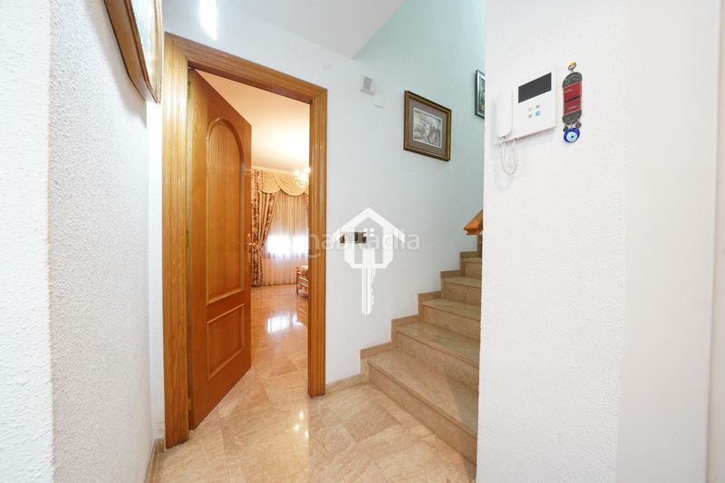 Foto 9a2d7a03-7d4e-449e-9b3b-d2e28954ce78. Casa adossada amb aparcament a Santo Domingo Alicante
