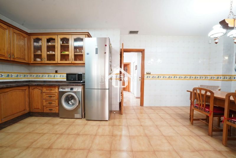 Foto aab17edf-bce2-4c3a-b3b5-402fbd347568. Casa adossada amb aparcament a Santo Domingo Alicante