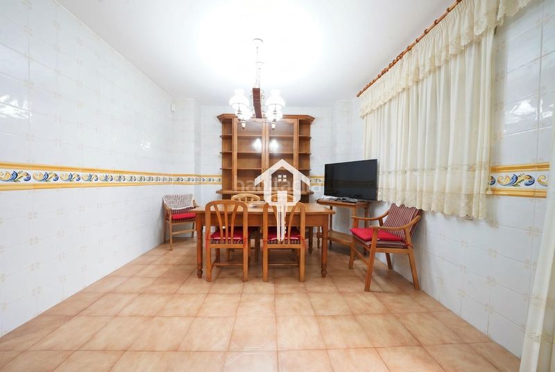 Foto b6326f09-103f-4acf-931c-8d0e4a4e979d. Casa adossada amb aparcament a Santo Domingo Alicante