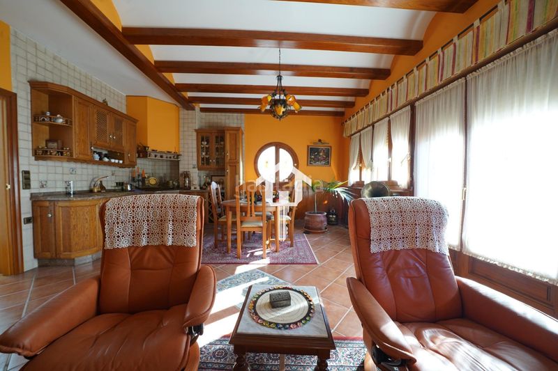 Foto c27a8c23-a527-4334-a89a-6b750c47886a. Casa adossada amb aparcament a Santo Domingo Alicante