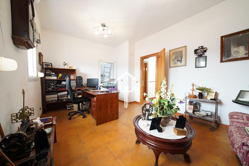 Foto f0f87f6f-87f4-4c11-9f7a-0d1bcfeb7e8a. Casa adossada amb aparcament a Santo Domingo Alicante
