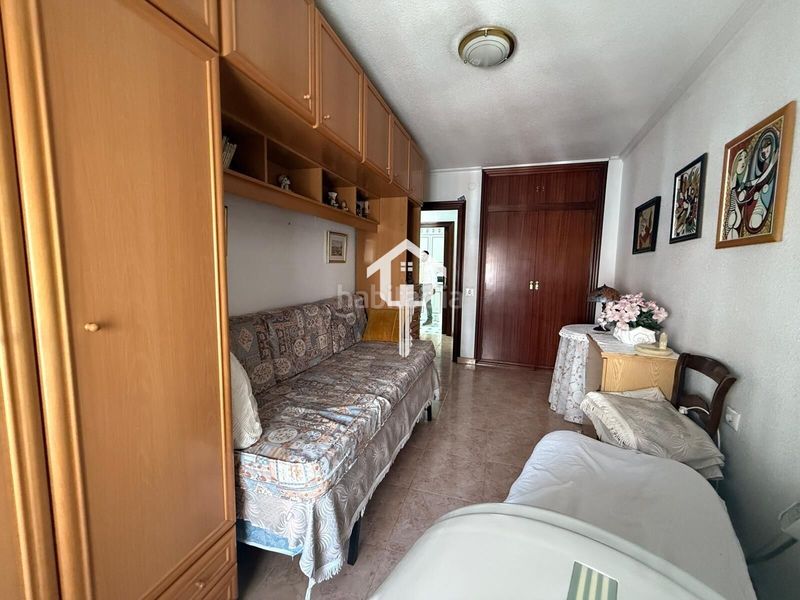 Foto c5f5e840-c7f3-4ec9-a953-bea6b4faba18. Pis a Campoamor Alicante