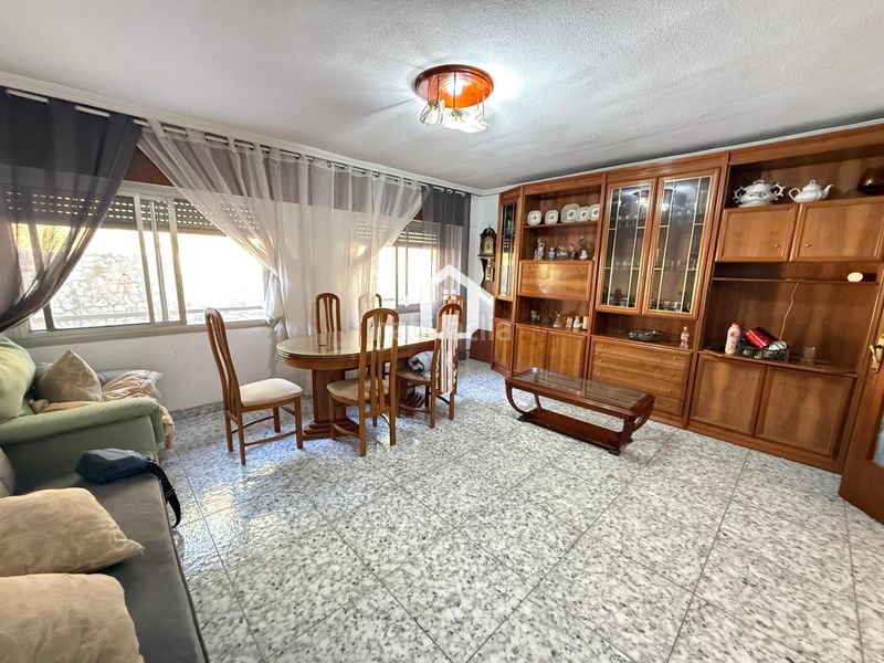 Foto 7f121ca5-9209-4416-8f7e-836ef220e36c. Planta baixa a San Blas Alicante