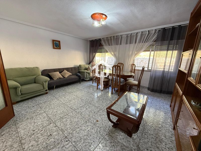 Foto b8668147-7565-4809-8848-f79167745ac0. Planta baixa a San Blas Alicante