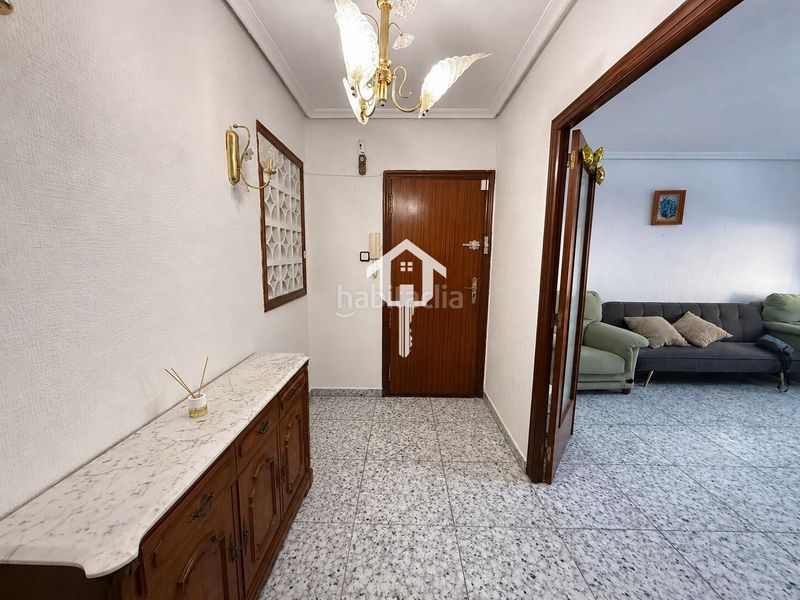 Foto c77c5fb6-d48d-4454-849e-a15837236483. Planta baixa a San Blas Alicante