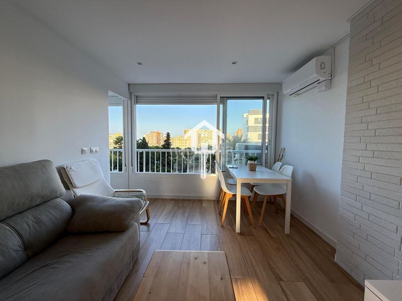 Foto 905372e8-6b41-43af-8895-cc9d54b181ad. Apartament amb piscina a Playa de San Juan Alicante