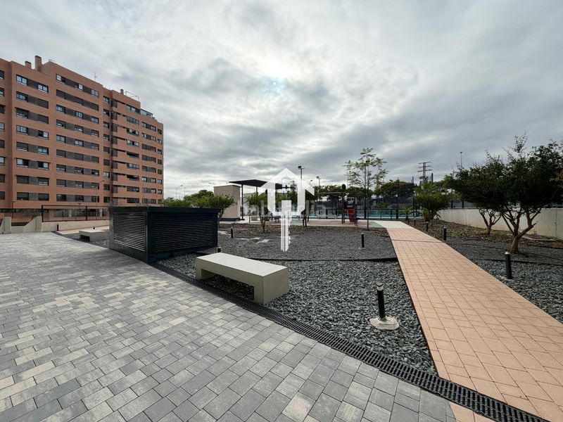 Foto ba4249e9-9cf4-4267-bcd2-27f8e2583d02. Pis amb aparcament piscina a Paus - Polígono San Blas Alicante