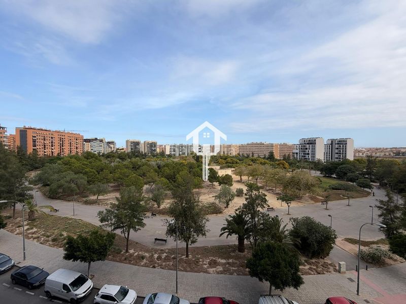 Foto e50b1f19-1b01-4808-ad5f-7185b1a6cd20. Pis amb aparcament piscina a Paus - Polígono San Blas Alicante