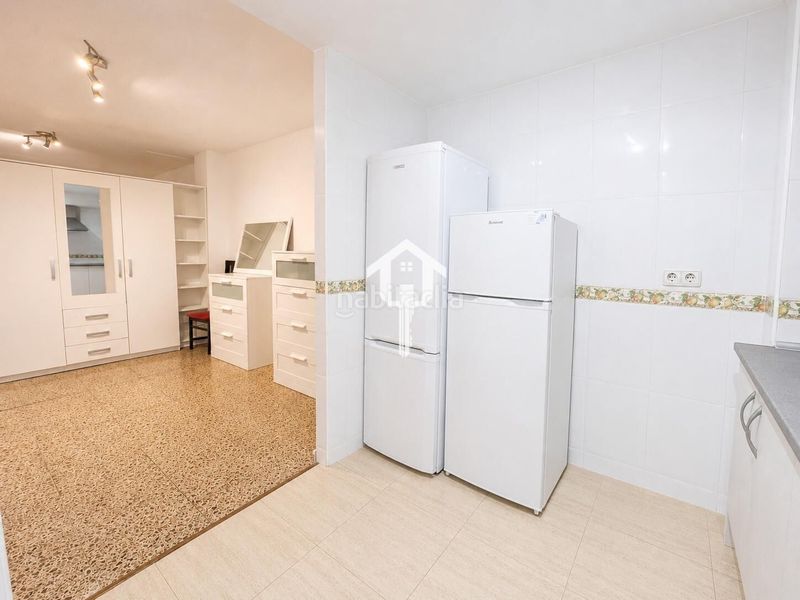 Foto 250a7af7-a32d-4755-94bb-588a9951475e. Pis a Barrio del Centro Alicante