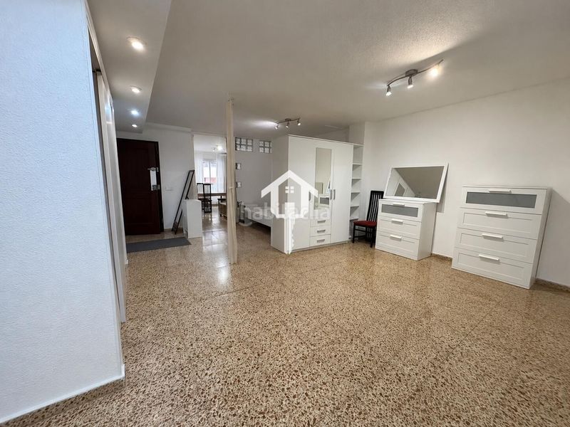 Foto 4836f032-ef6e-4248-9da4-791057f40688. Pis a Barrio del Centro Alicante