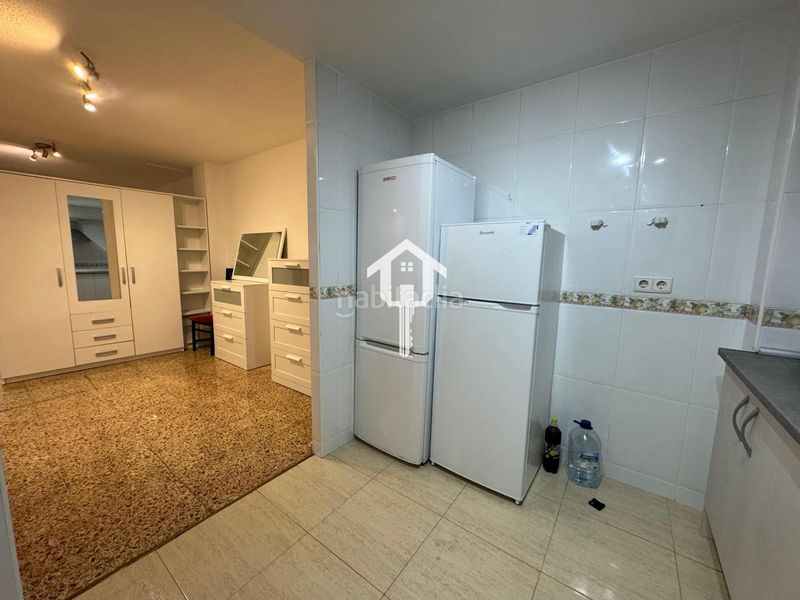 Foto d7a861c6-0d9f-493a-9571-699614422434. Pis a Barrio del Centro Alicante
