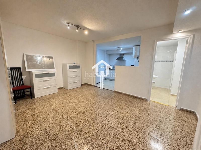 Foto db3874b9-52e3-4227-864c-cc4946a0a802. Pis a Barrio del Centro Alicante